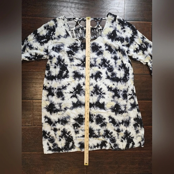Free 2 Luv Stretchy Tie Dye Womens Tunic Top 1X - Picture 8 of 11